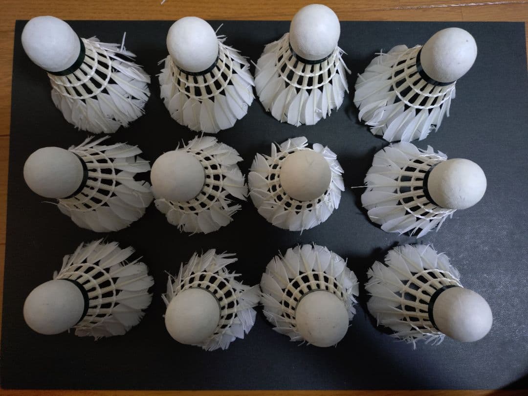 YONEX　ニューオフィシャル120球 ヨネックス　ノック用+おまけ17球