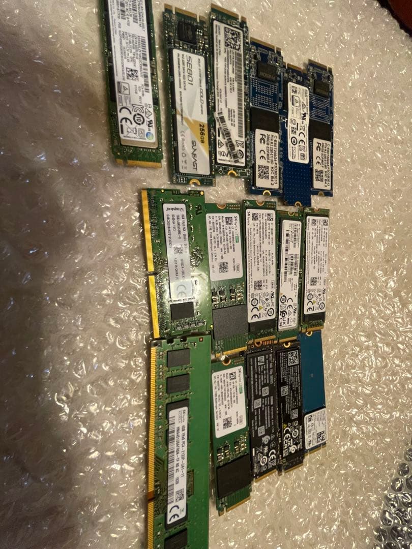 A*c様 M.2 メモリ 16枚セット
