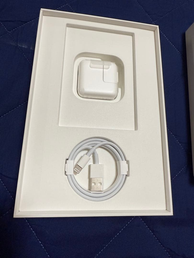 ipad mini 4 64GB Wi-Fi +セルラーモデル　整備済製品