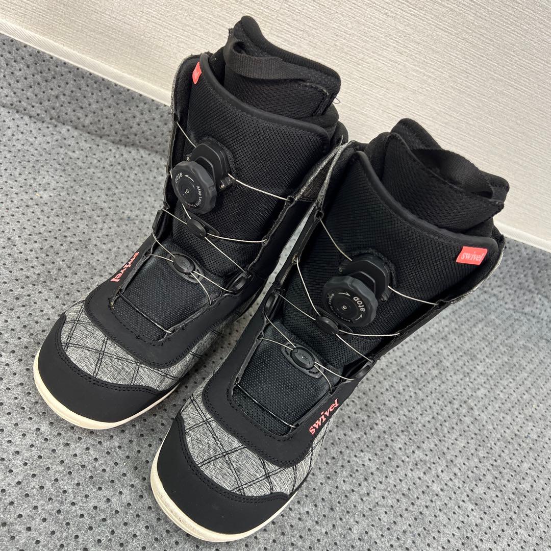 5回使用 人気サイズ23.5cm swivel ダイヤル スノボブーツ