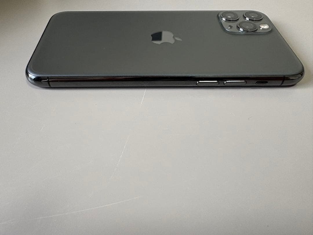 iPhone11pro 本体 64GB スペースグレー 目立つ傷なし