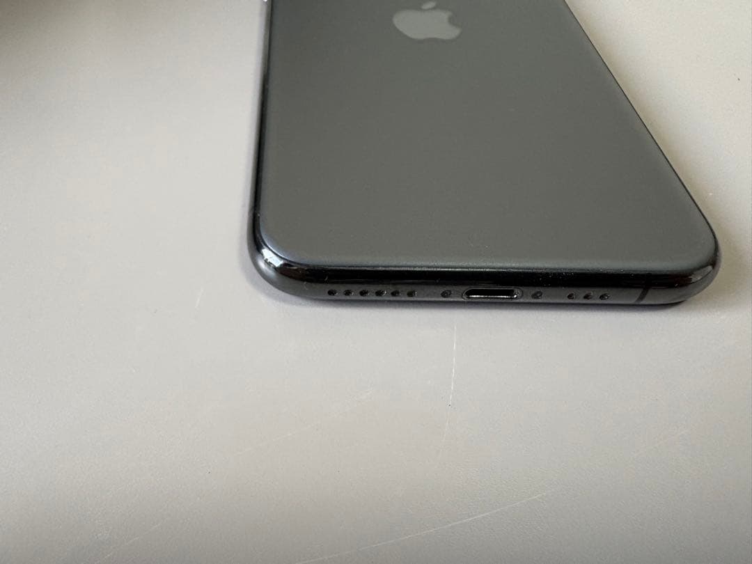 iPhone11pro 本体 64GB スペースグレー 目立つ傷なし