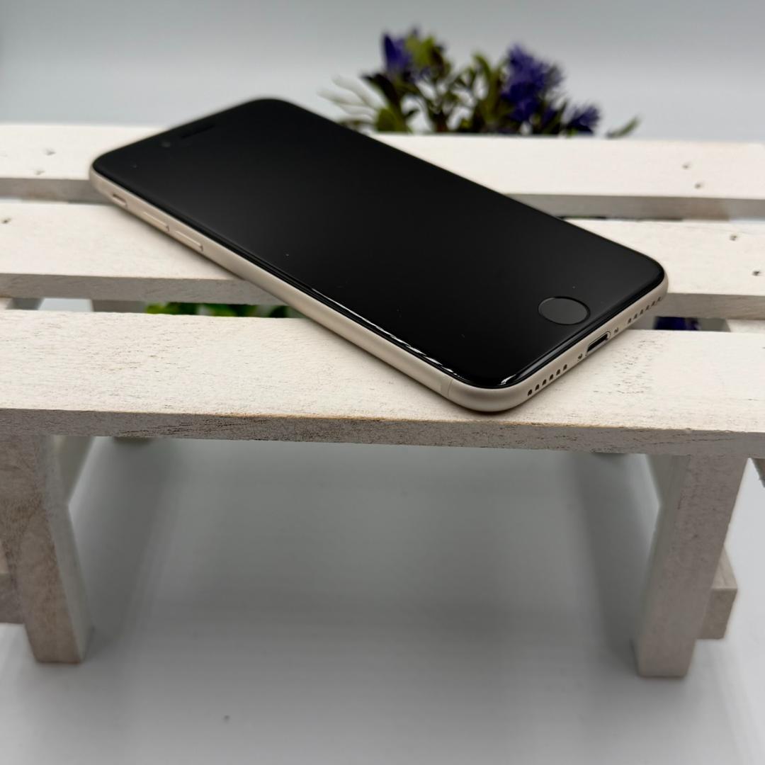 【美品】iPhone SE第3世代 64GB スターライト 356