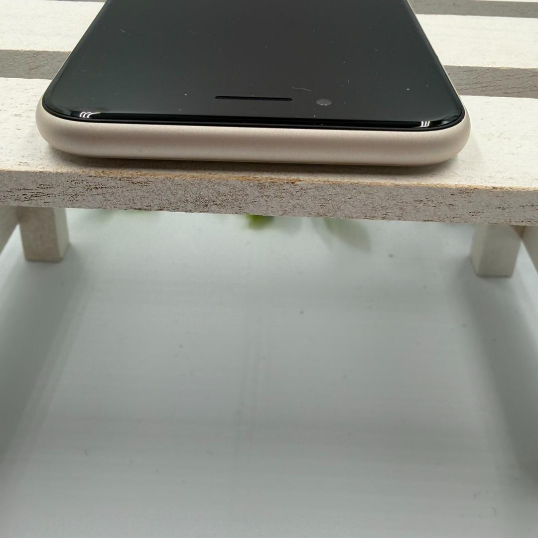 【美品】iPhone SE第3世代 64GB スターライト 356