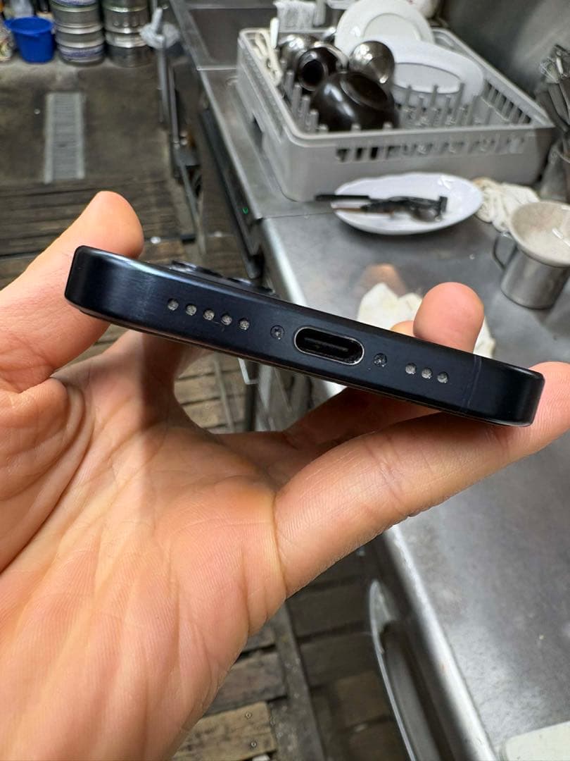 【美品・傷なし】iPhone 15 Pro 512GB SIMフリー