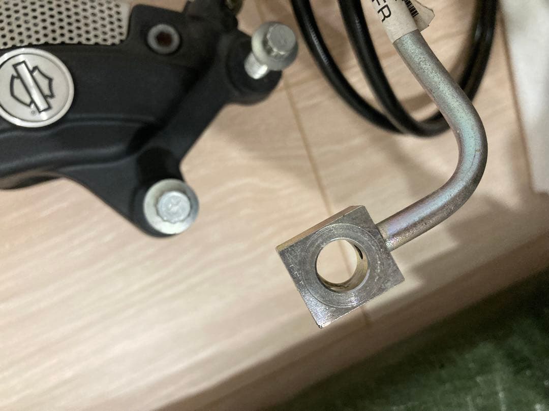 u*K様 ハーレーダビットソン純正キャリパーブレーキ左右セット