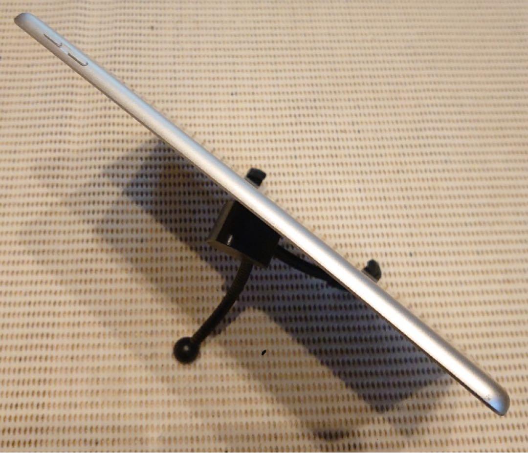 完動品iPad第6世代(A1893)本体32GBGBシルバー送料込0JF8K