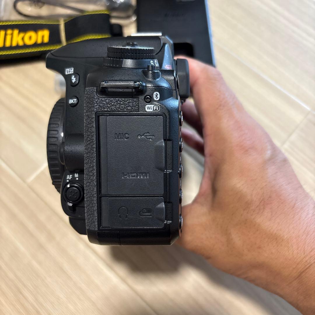 Nikon D7500 デジタル一眼レフカメラ本体のみ