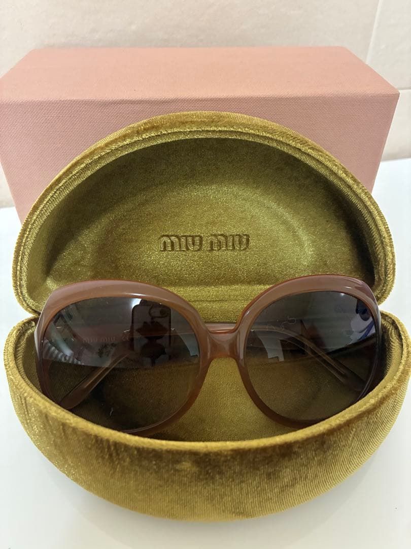 MIU MIU ブラウン　サングラス