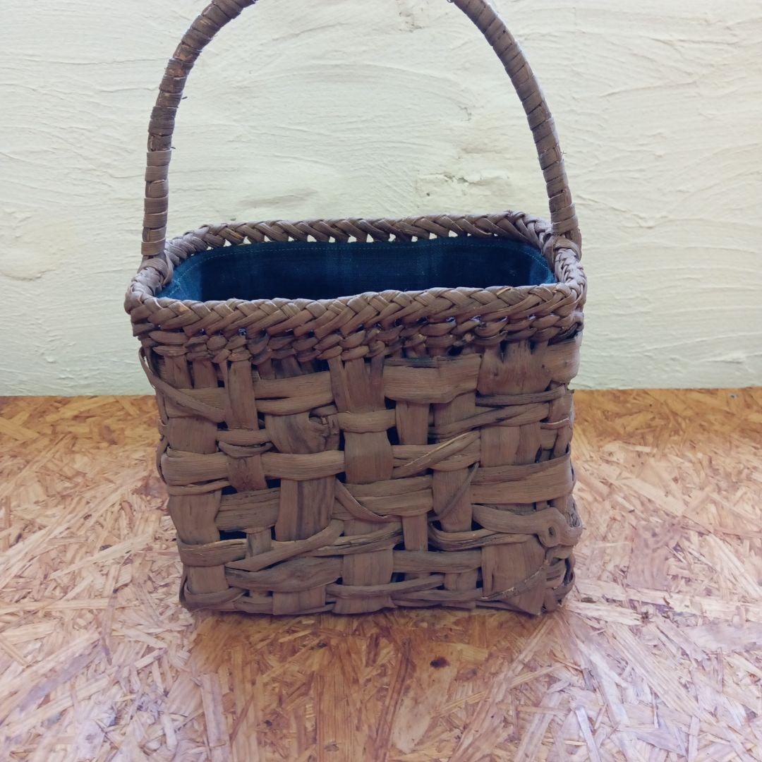 山葡萄の 小型かごバッグ