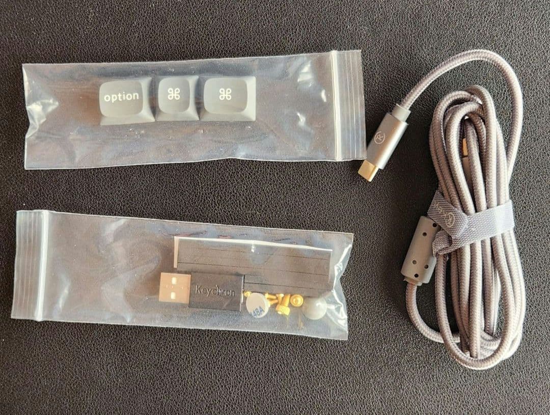 【美品 パームレスト付き】Keychron Q8 Knob Version 赤軸