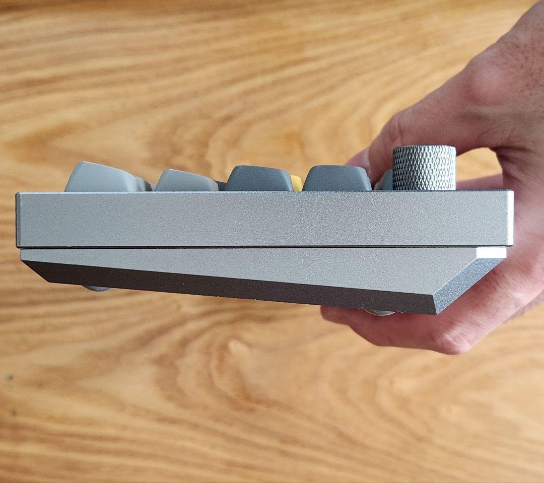 【美品 パームレスト付き】Keychron Q8 Knob Version 赤軸