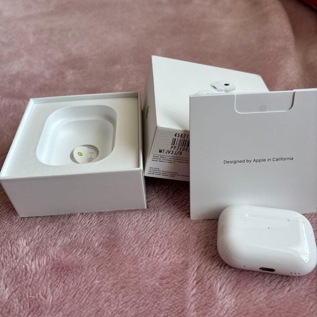 Apple AirPods Pro 2ケースカバー2個付き