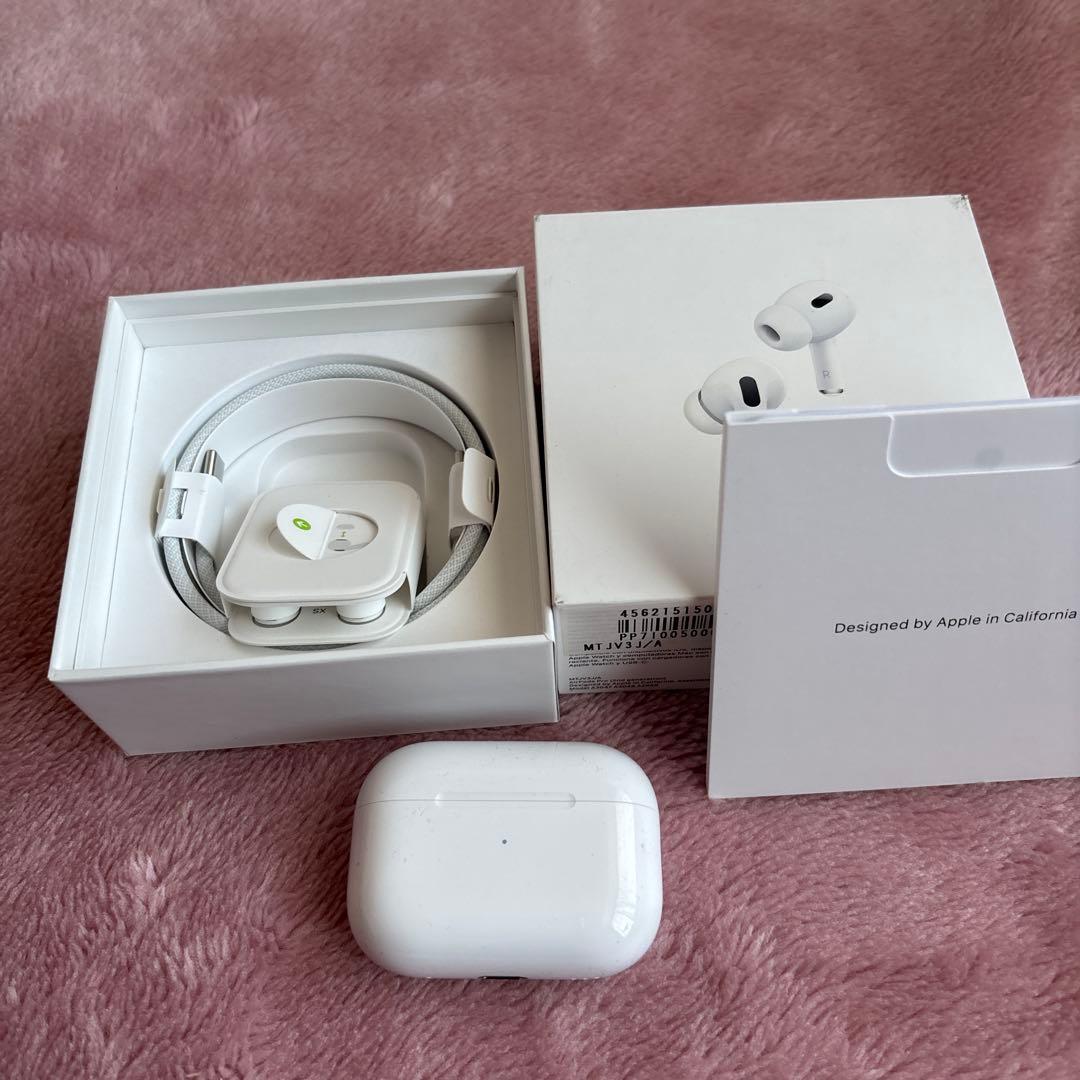 Apple AirPods Pro 2ケースカバー2個付き