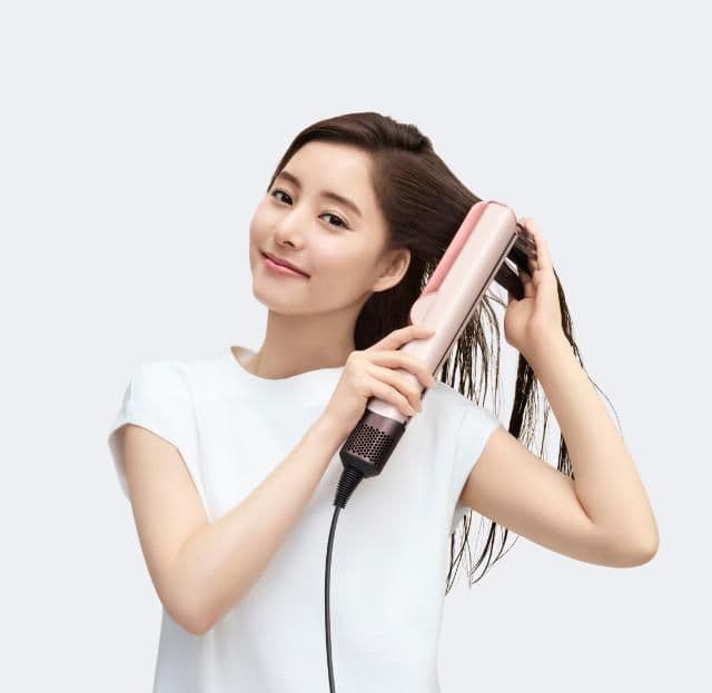 ほぼ未使用 Dyson Airstrait ストレイトナー ケース付き HT01