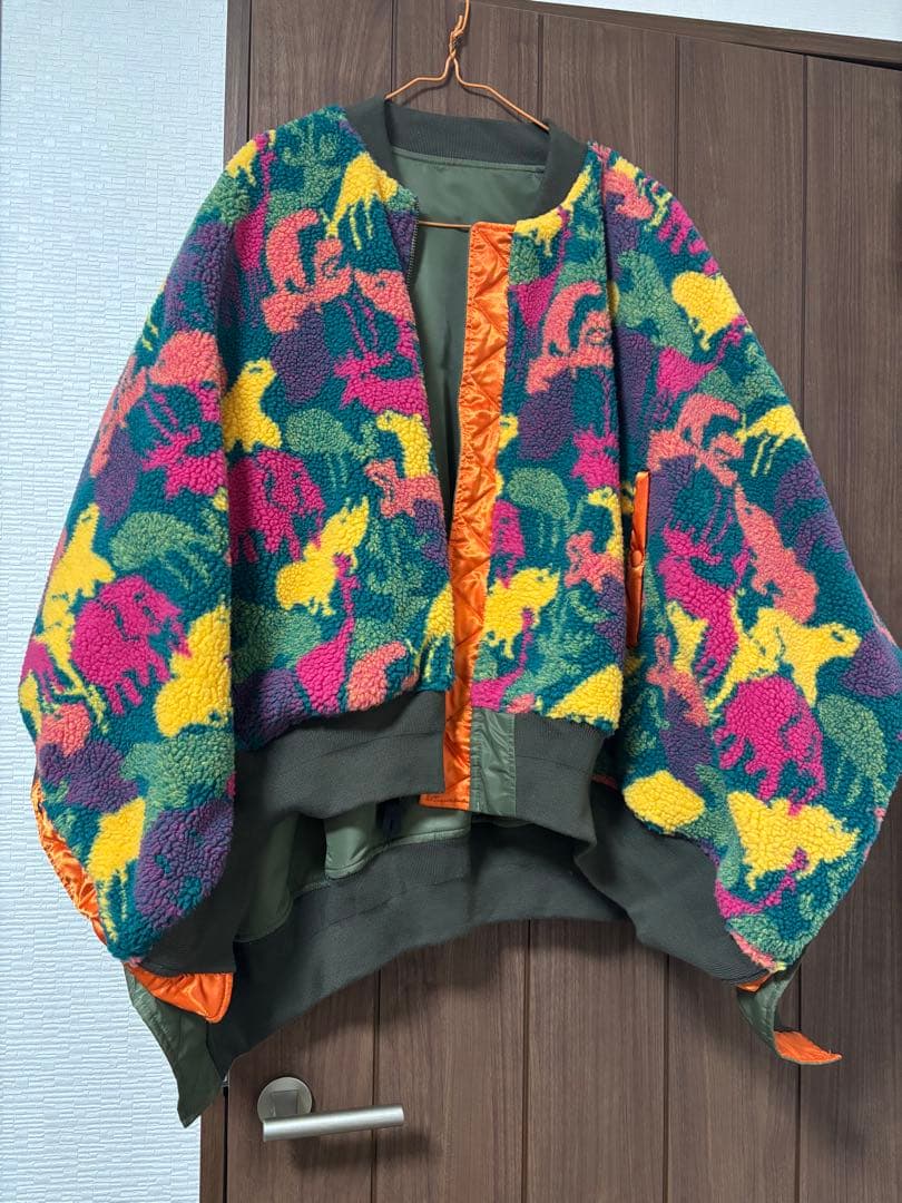 エシンタ　リバーシブル　ブルゾン　カーキ 1月いっぱい値下げ！