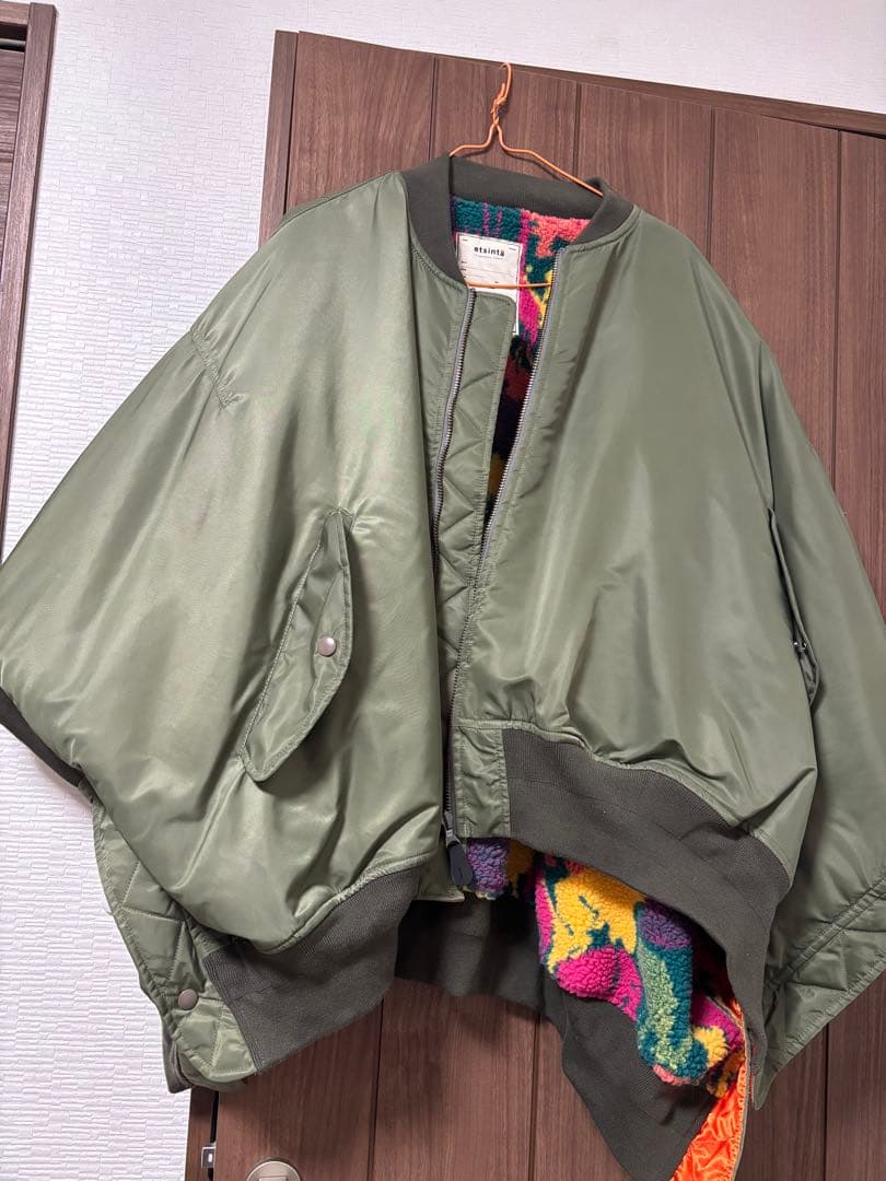 エシンタ　リバーシブル　ブルゾン　カーキ 1月いっぱい値下げ！