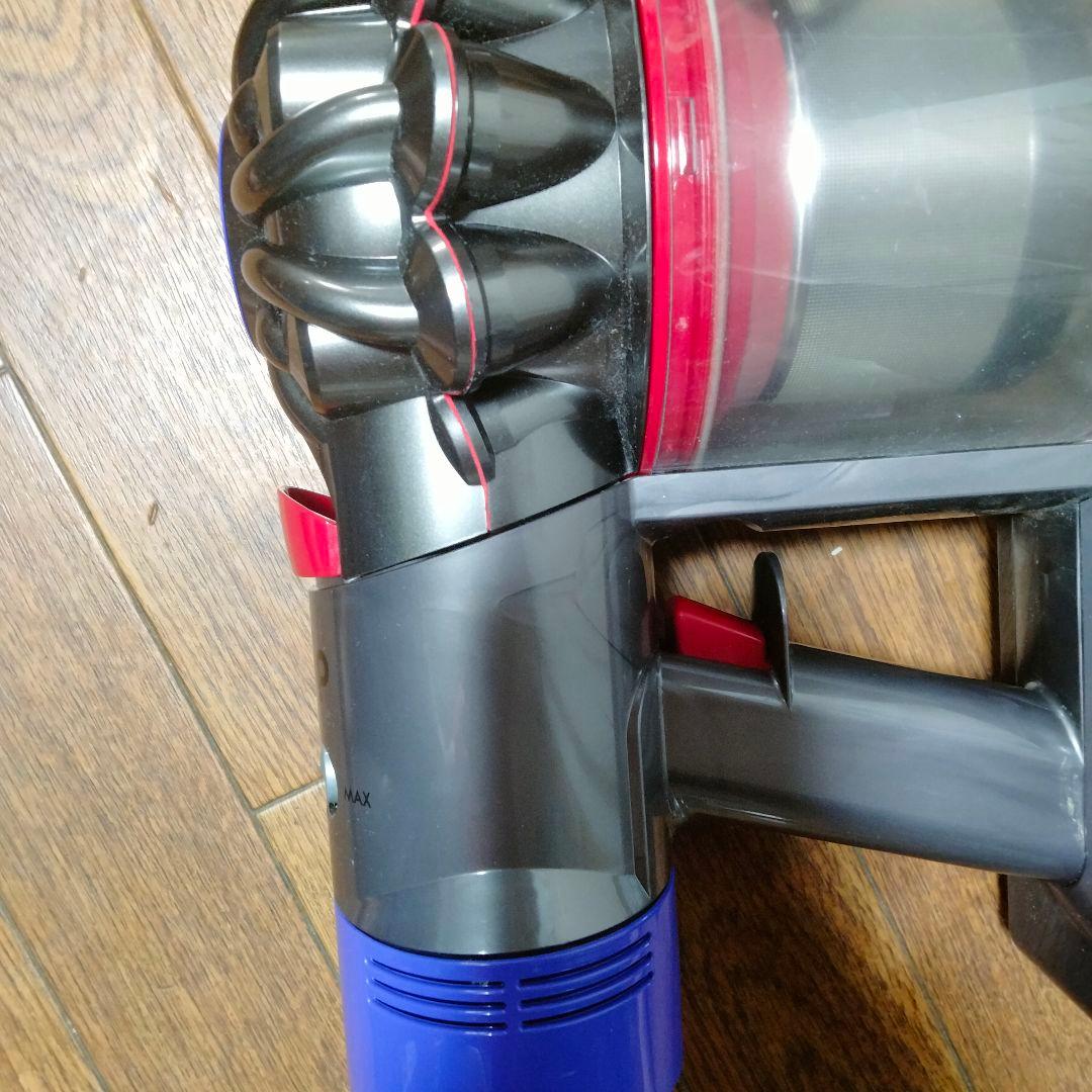 英国ブランドDyson純正ｖ7スリムスティッククリーナー本体とアタッチメント
