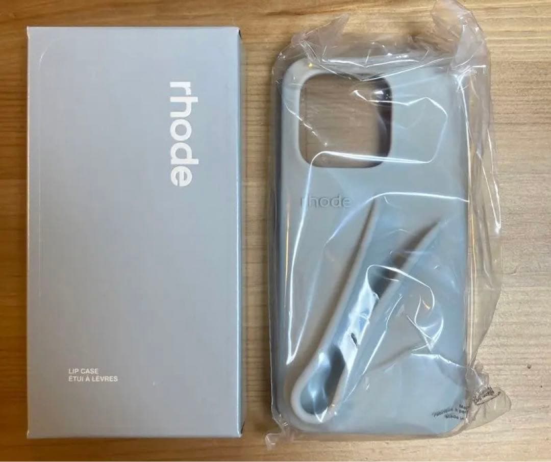 rhode リップケース(iPhone 15Pro) 日本未上陸 正規品