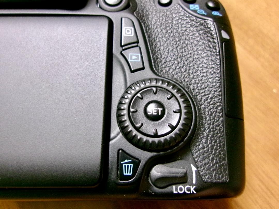 Canon EOS 70D ボディ