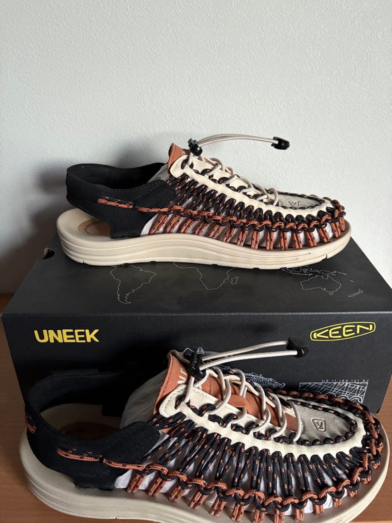 KEEN UNEEK × END. 別注モデル / US9.5（27.5cm）