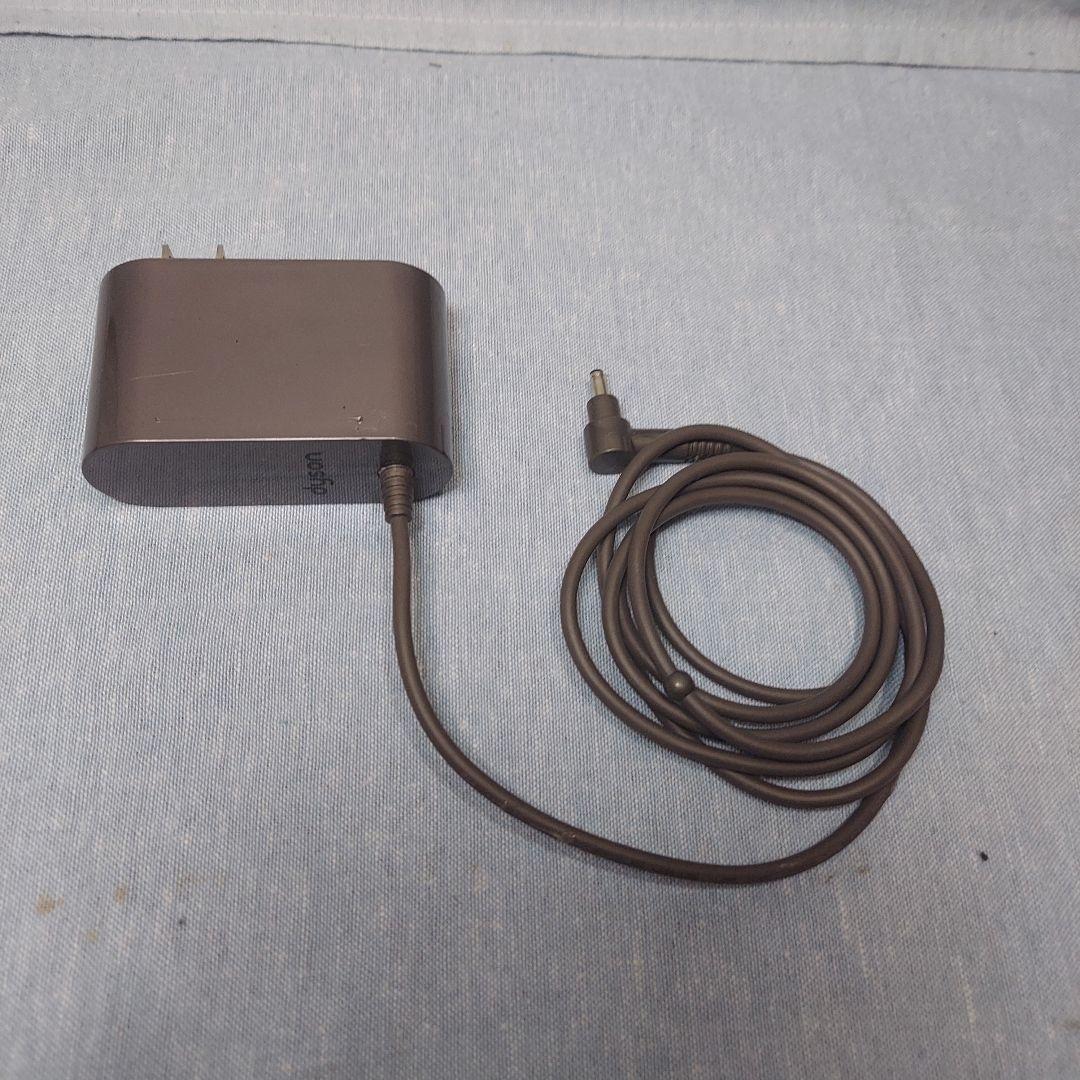 ダイソンSV21 SV33/micro 1.5kg純正バッテリーとアダプター