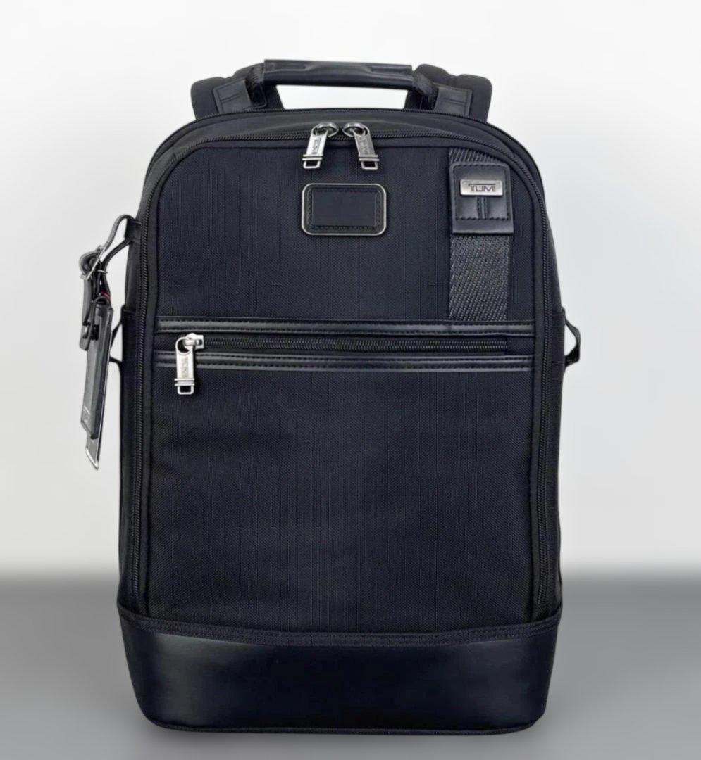 TUMIコンパクトスリムバックパック