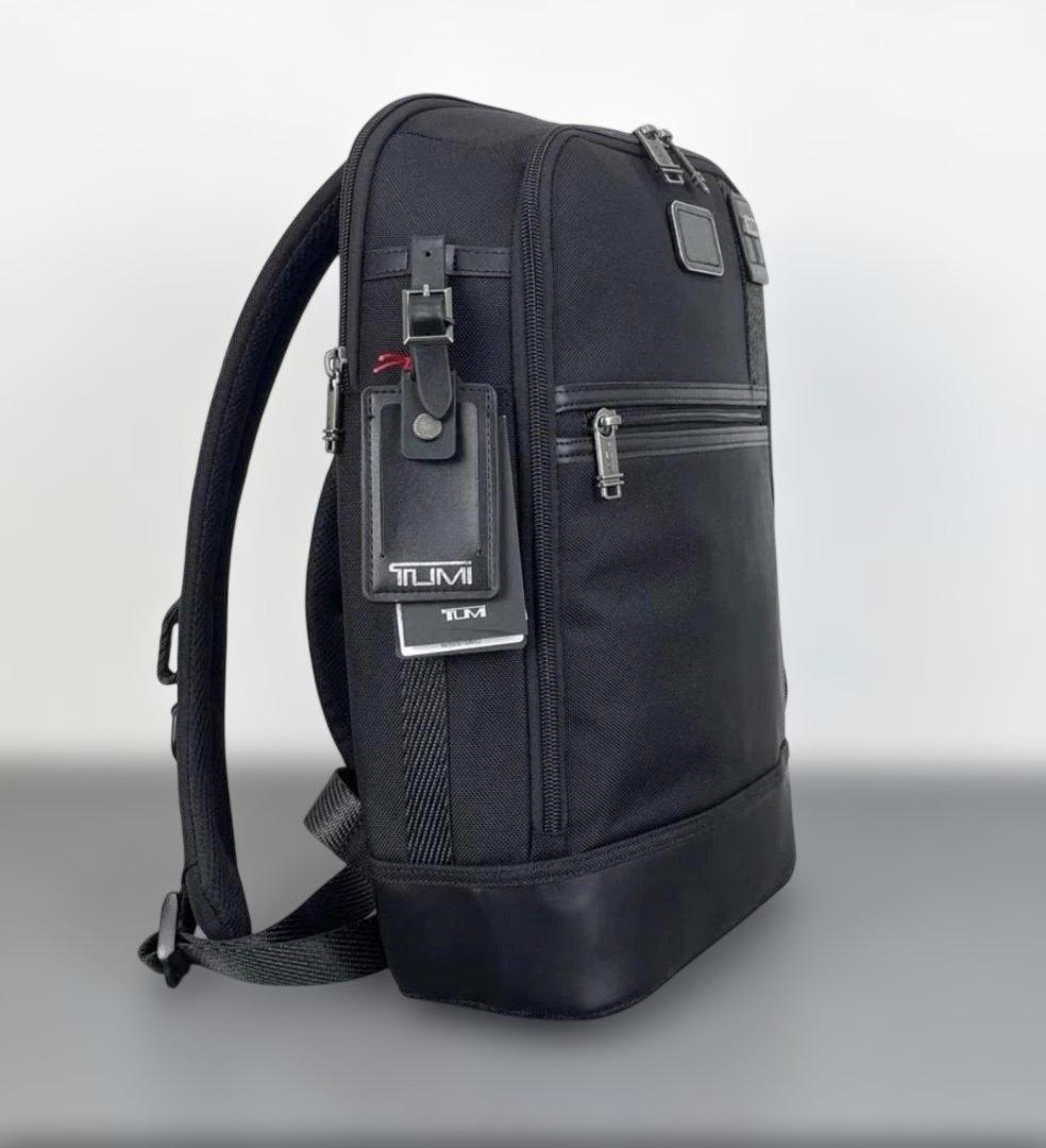 TUMIコンパクトスリムバックパック