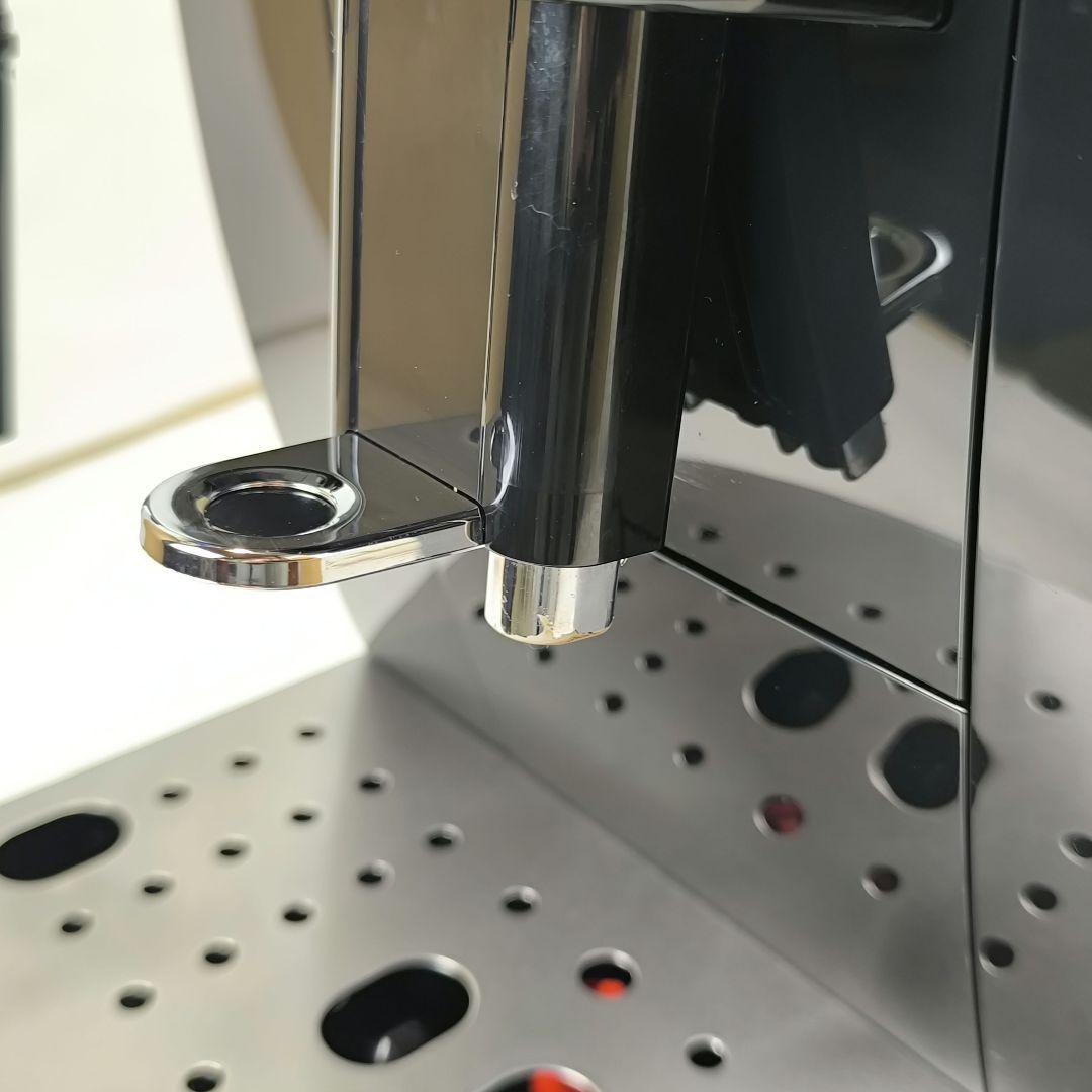 デロンギ　コンパクト全自動コーヒーマシンマグニフィカS ECAM22112B　3