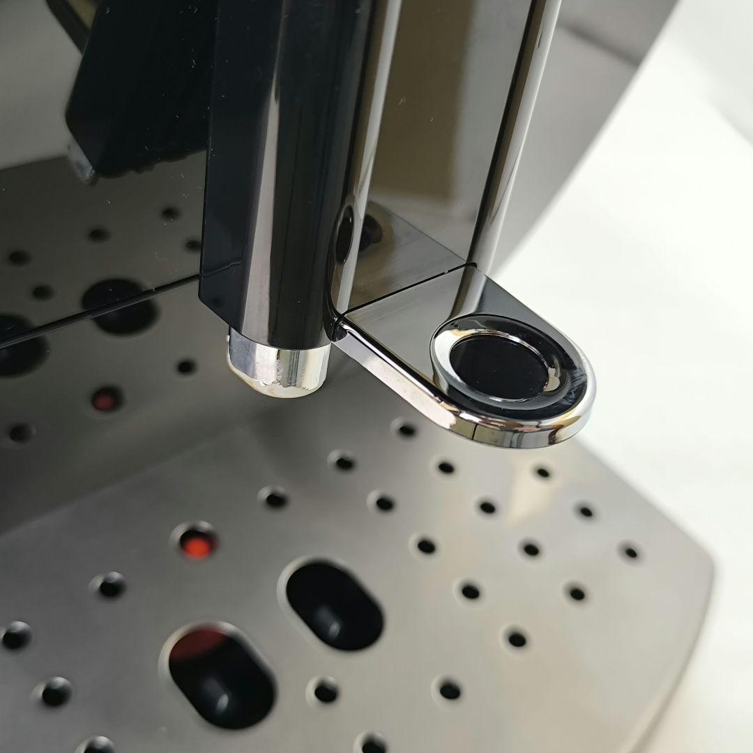 デロンギ　コンパクト全自動コーヒーマシンマグニフィカS ECAM22112B　3