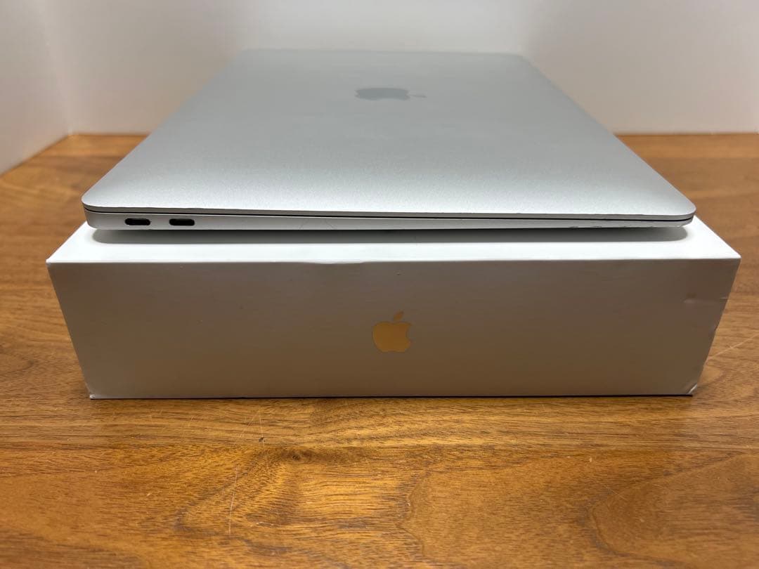 動作完璧❗️MacBook Air 2020 i5&512GB Windows