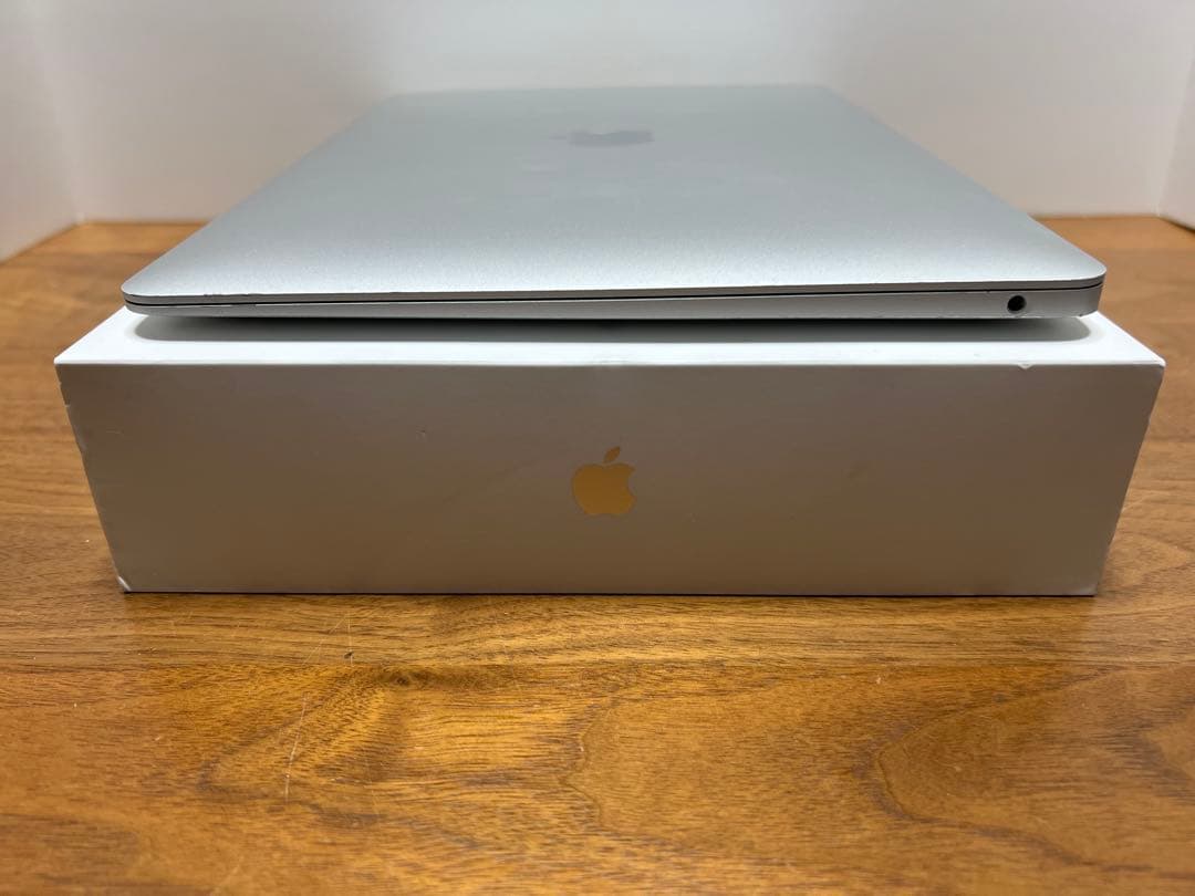 動作完璧❗️MacBook Air 2020 i5&512GB Windows