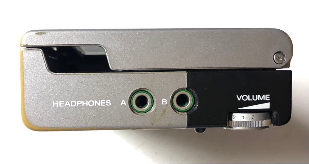 エッジ色落ちも良音、使い倒して！SONY WM-2 カセットウォークマン可動品W