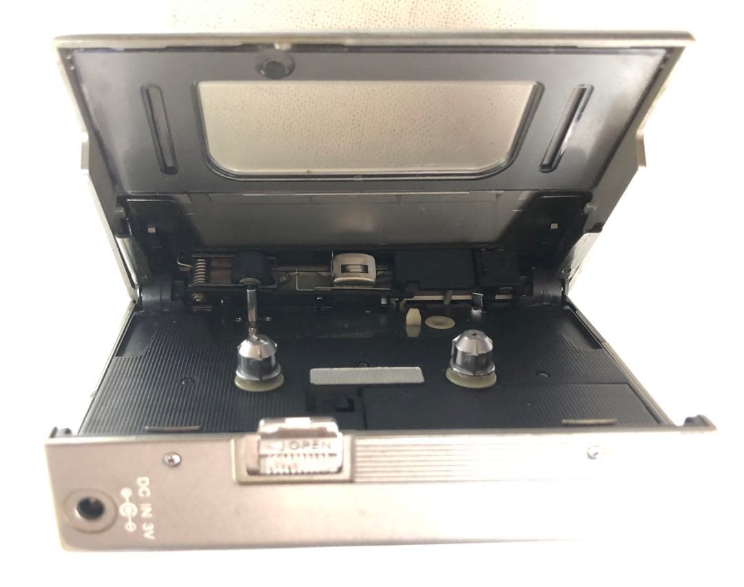 エッジ色落ちも良音、使い倒して！SONY WM-2 カセットウォークマン可動品W