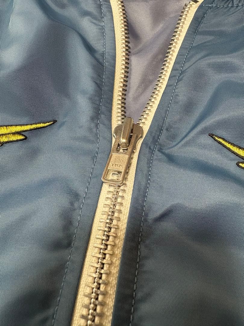 RNA スカジャン ブルー×アイボリー 刺繍入り アメカジ　Ｍサイズ