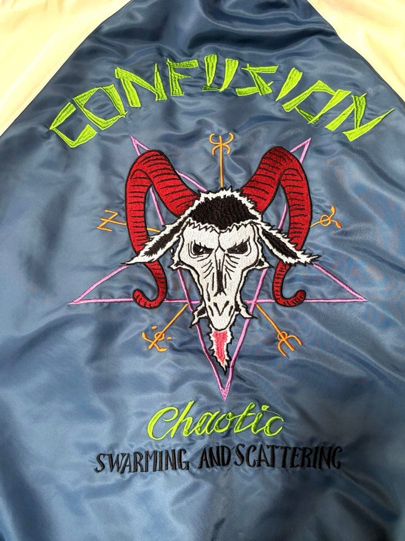 RNA スカジャン ブルー×アイボリー 刺繍入り アメカジ　Ｍサイズ