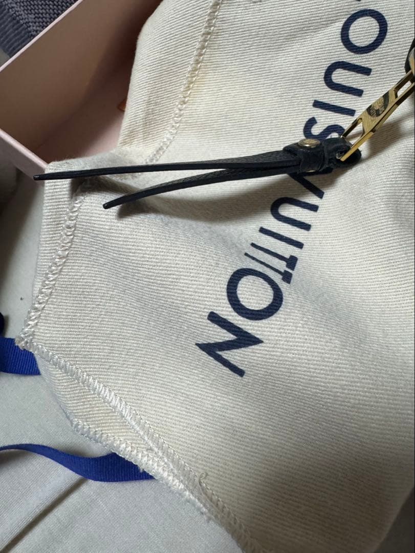 良品　正規品　ルイヴィトン　アンプラント　ジッピーウォレット　ノワール