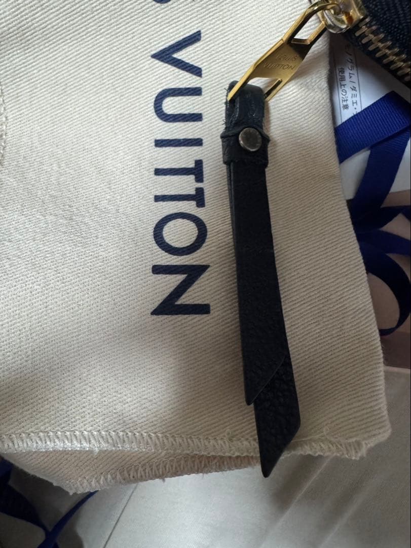 良品　正規品　ルイヴィトン　アンプラント　ジッピーウォレット　ノワール