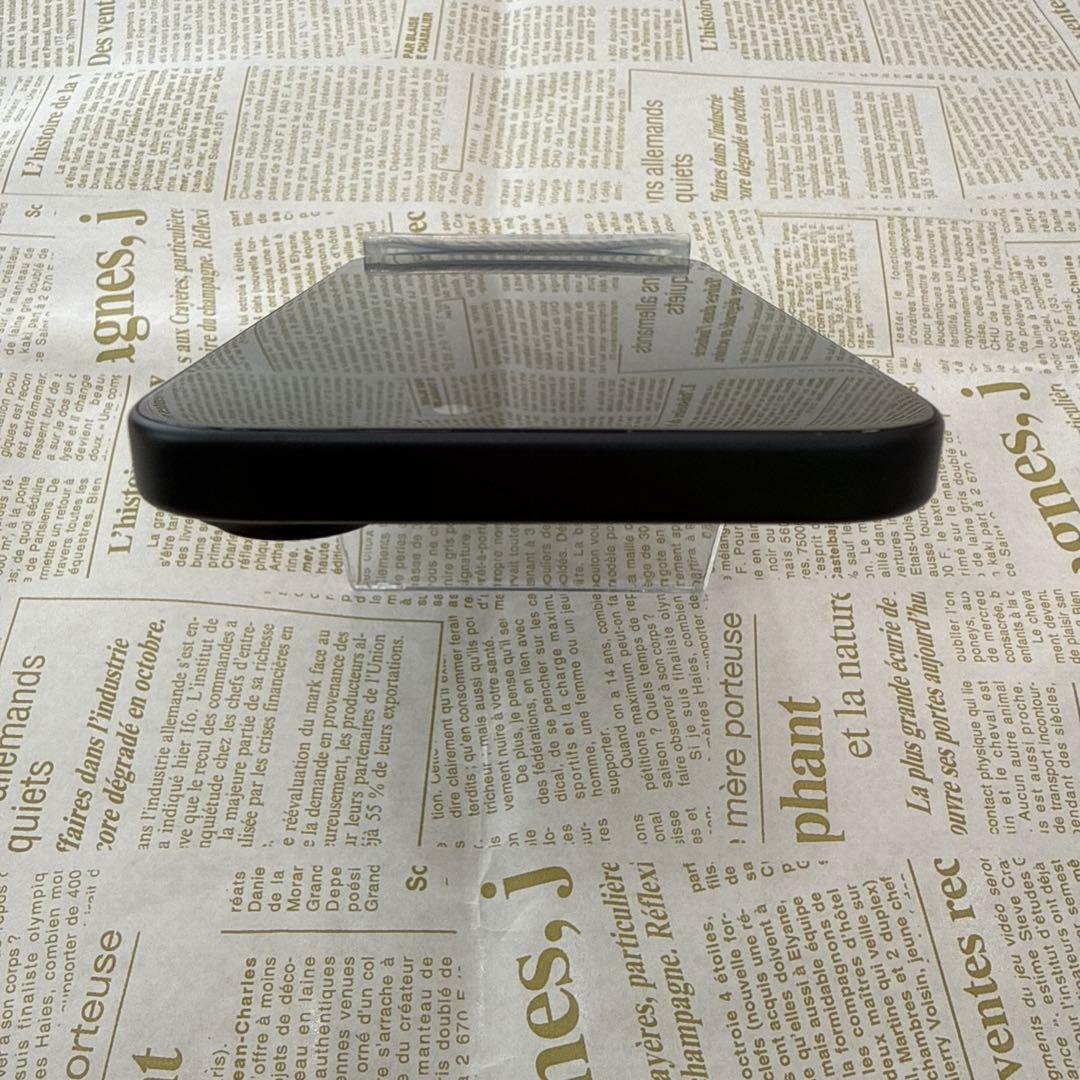 【極美品】iPhone 16 128GB ブラック SIMフリー 美品