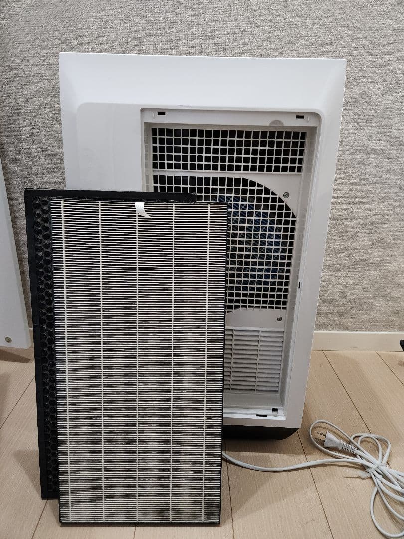 美品　SHARP 2022年製 除加湿空気清浄機 KC-HD70-W