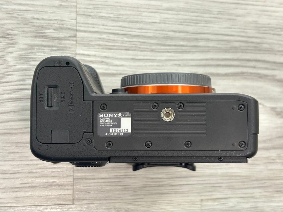 α7iii 箱付き　ボディ、バッテリー、ストラップ、取説