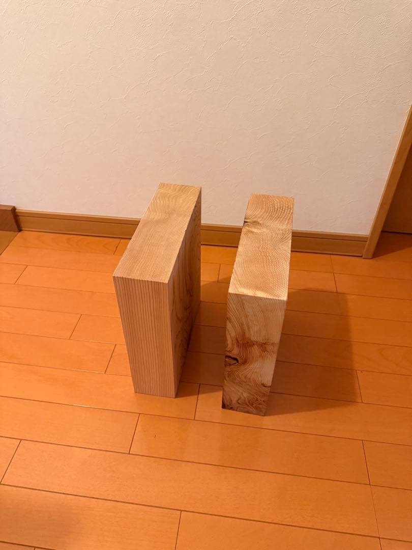 天然杉の一枚板極上木目サイドテーブルやベンチ、ラックなどに蜜蝋クリーム仕上げ