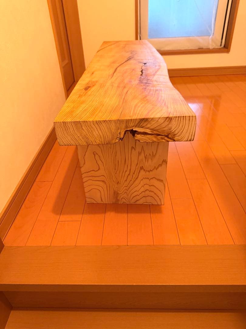 天然杉の一枚板極上木目サイドテーブルやベンチ、ラックなどに蜜蝋クリーム仕上げ