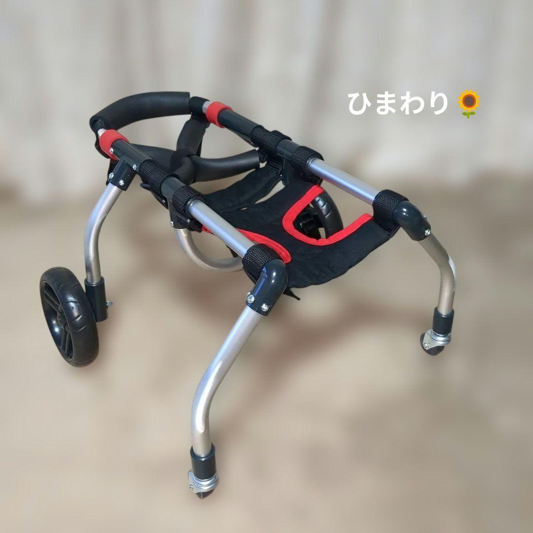 ワンちゃん4輪　リハビリ　食事補助　犬用車椅子　体制維持　犬の歩行器