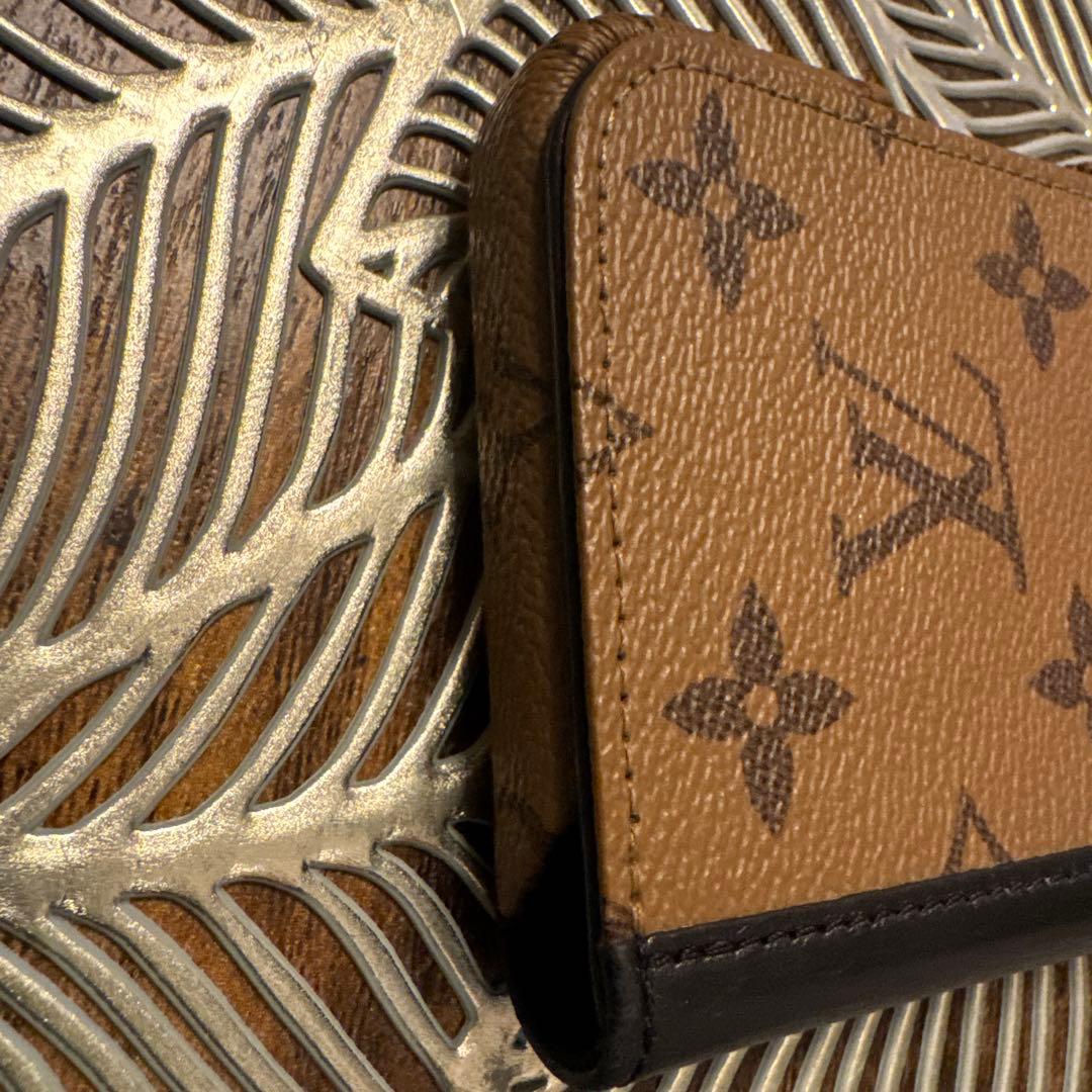 LOUISVUITTON iPhon15PROフォリオ モノグラム リバース