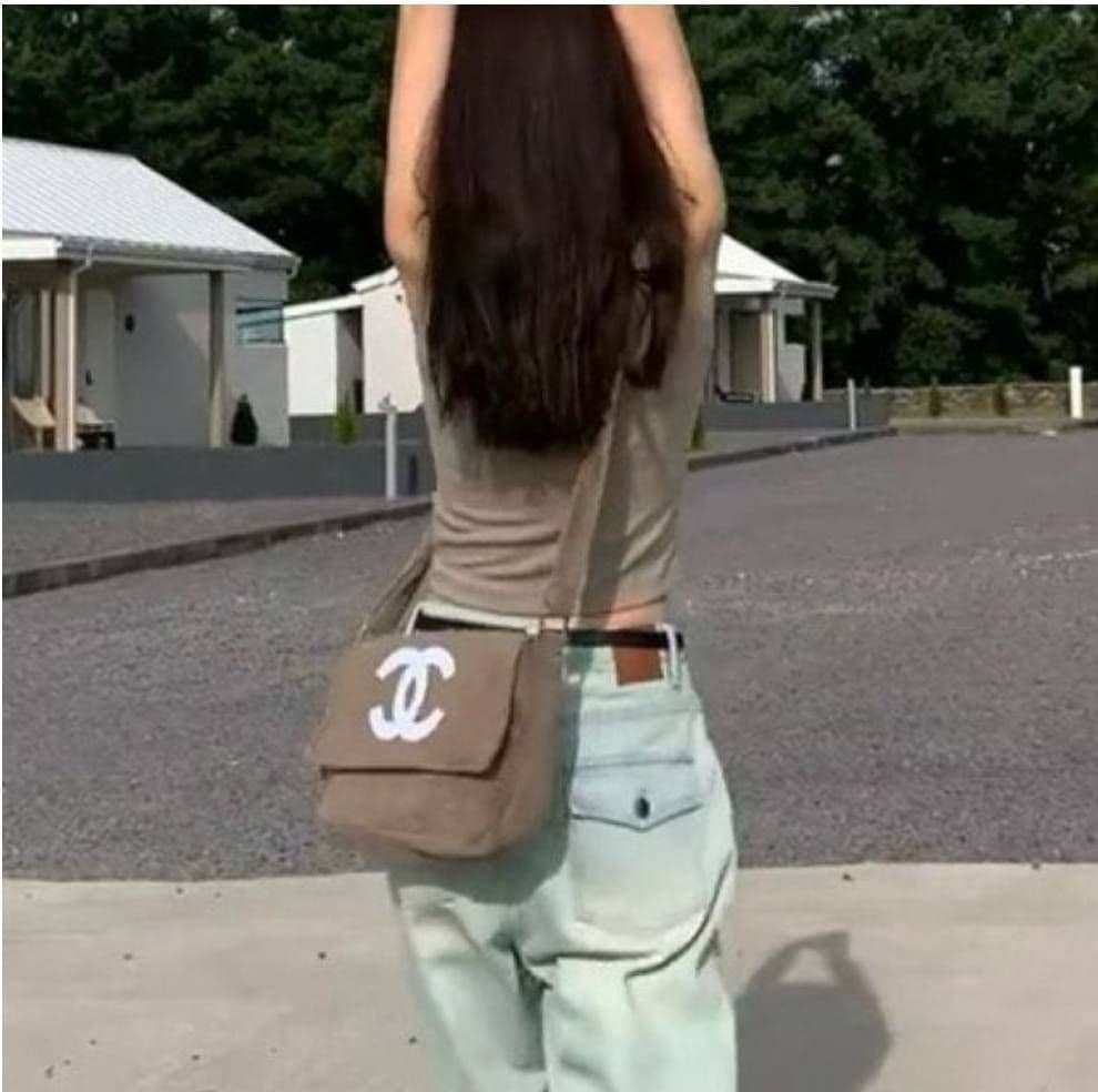 シャネル ショルダーバッグ ベージュ ノベルティ