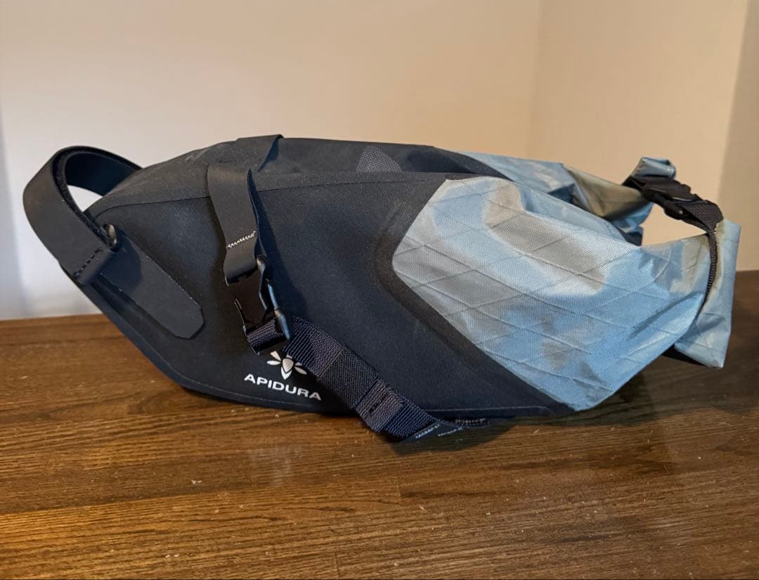 APIDURA バックカントリーサドルパック（ 4.5L）