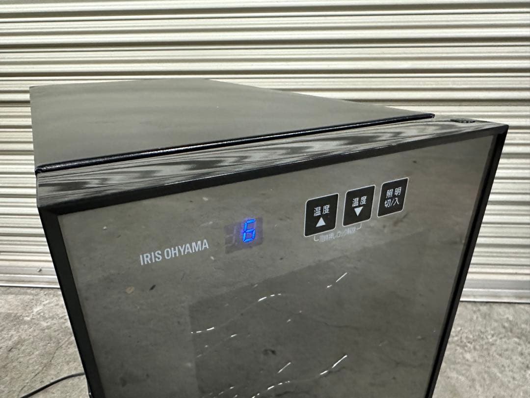 【アイリスオーヤマ】ワインセラー 12本33L ペルチェ式 PWC-331P-B