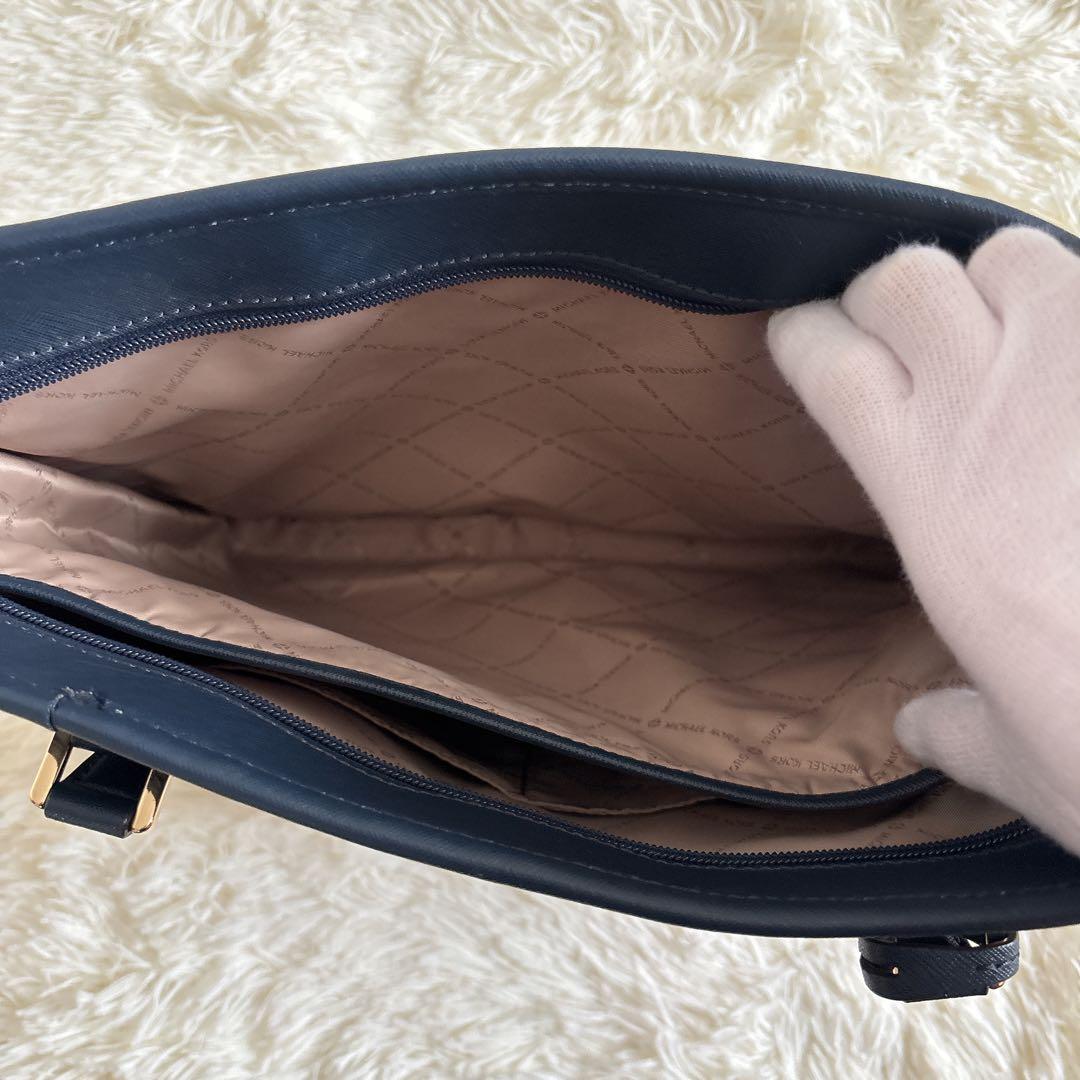 ✨マイケルコース トートバッグ ネイビー A4 チャーム付き ビジネスバッグ