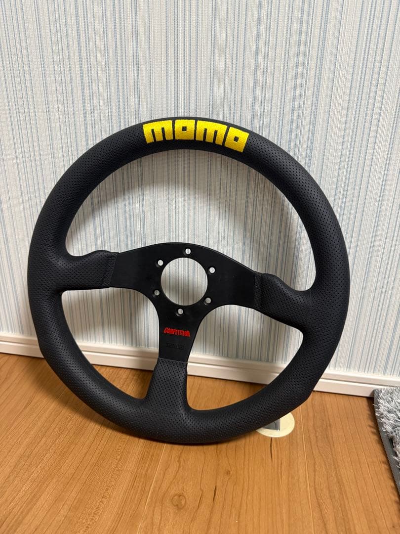 momo ステアリングホイール 本体値下げ